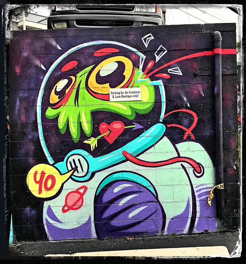 mural in Chattanooga by artist Killamari.