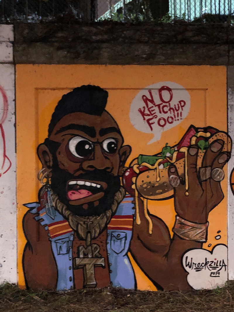 mural in Chicago by artist unknown.