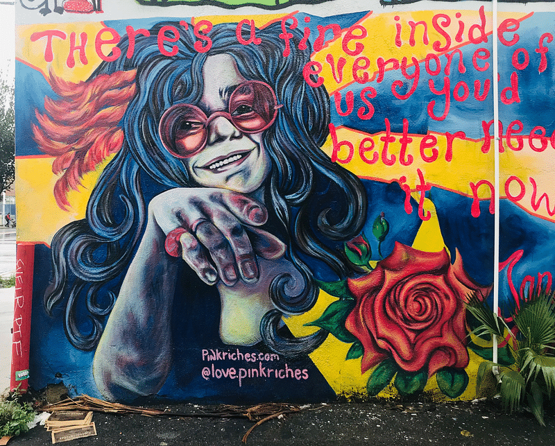 mural in Los Angeles by artist unknown.
