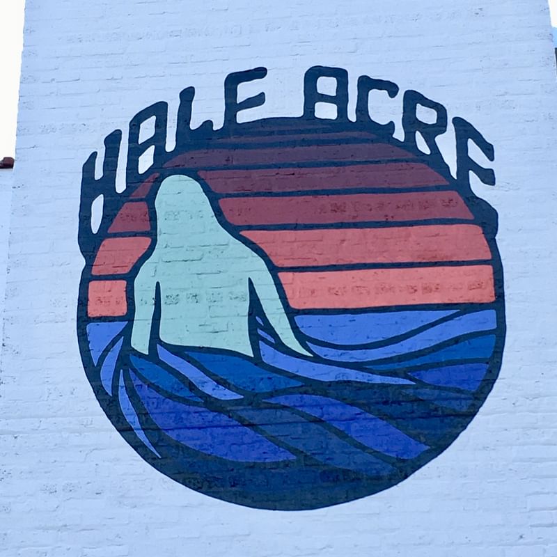 mural in Chicago by artist unknown.