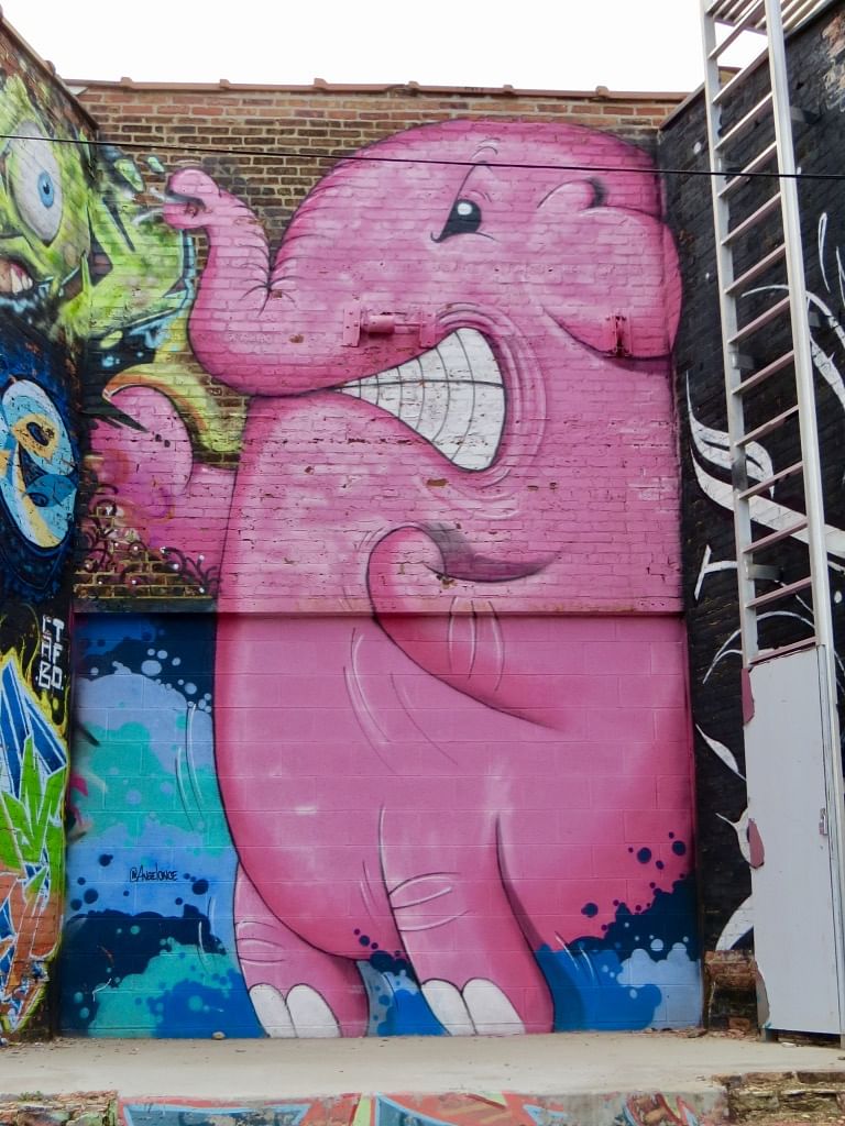 mural in Chicago by artist AngelOnce.