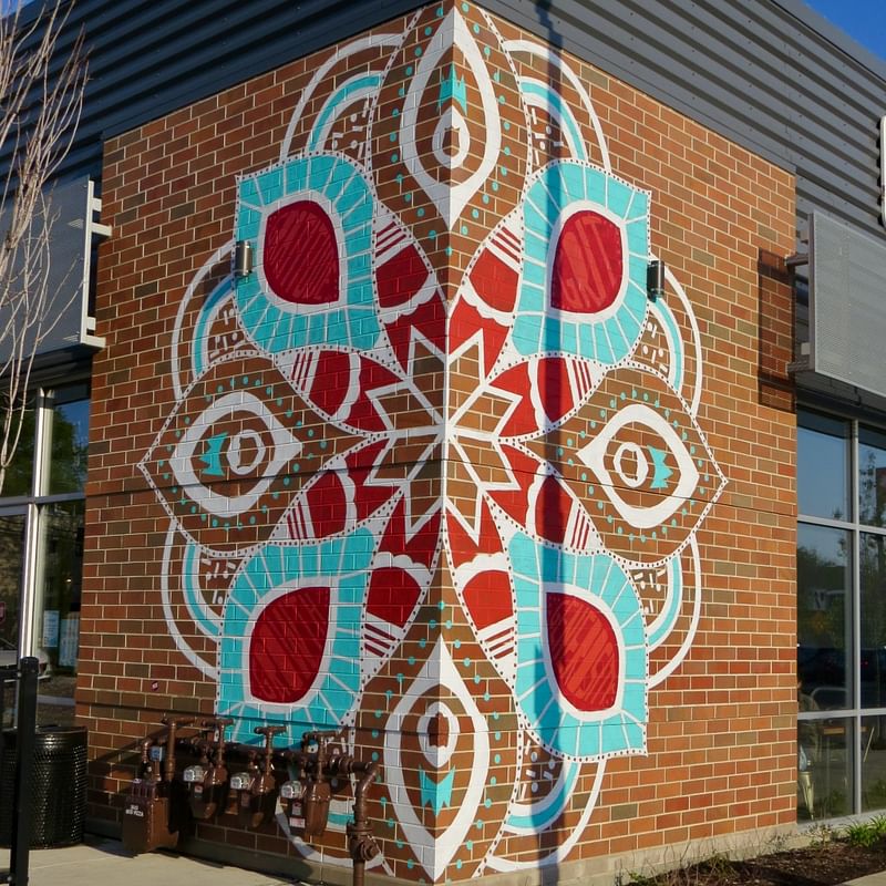 mural in Chicago by artist unknown.