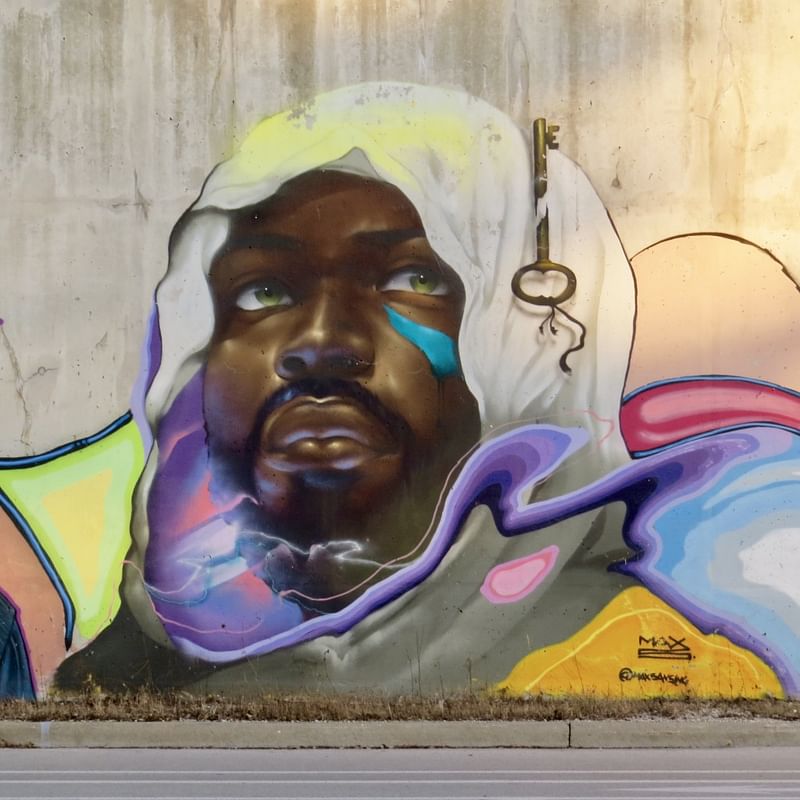 mural in Chicago by artist Max Sansing.