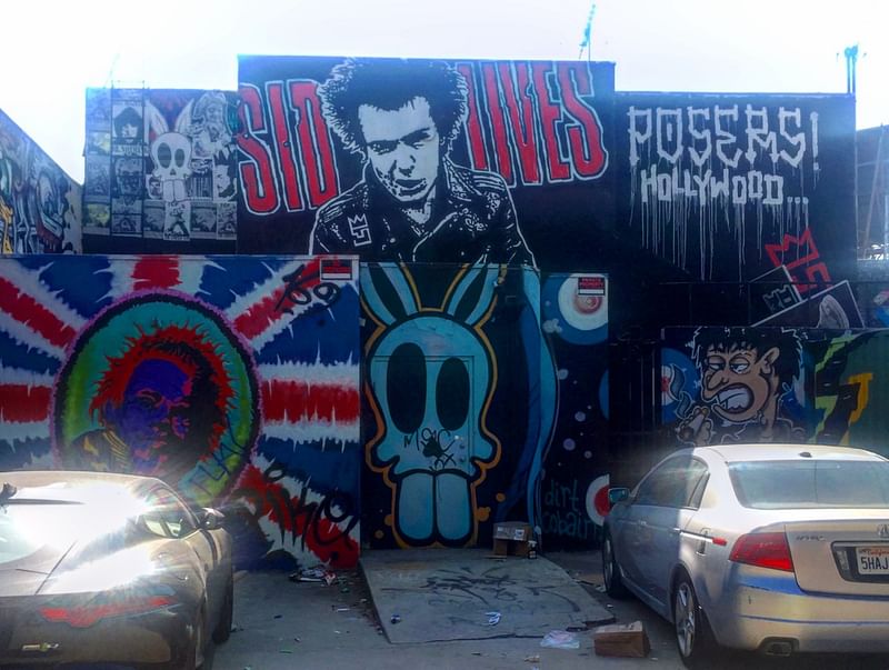 mural in Los Angeles by artist unknown.