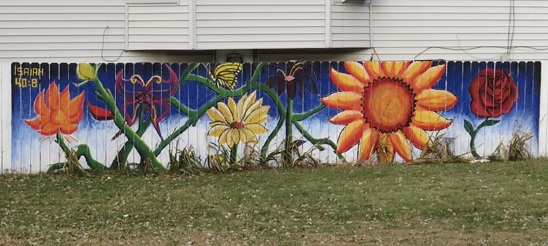 mural in Chicago by artist unknown.