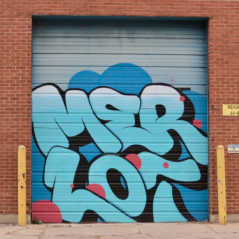 mural in Chicago by artist Miss Merlot.