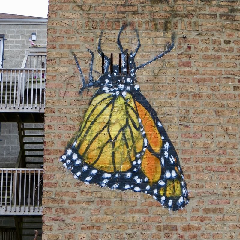 mural in Chicago by artist unknown.