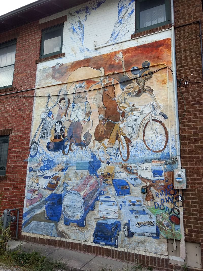 mural in Columbus by artist unknown.