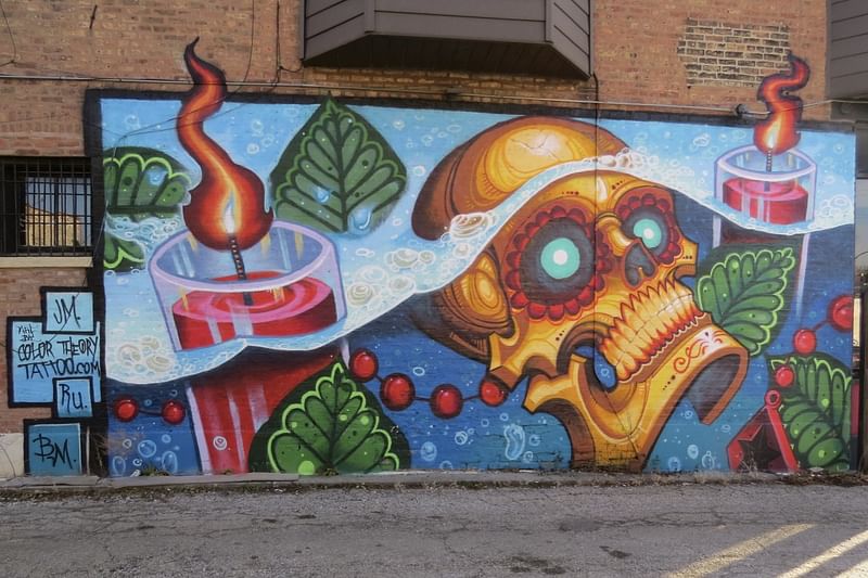 mural in Chicago by artist unknown.