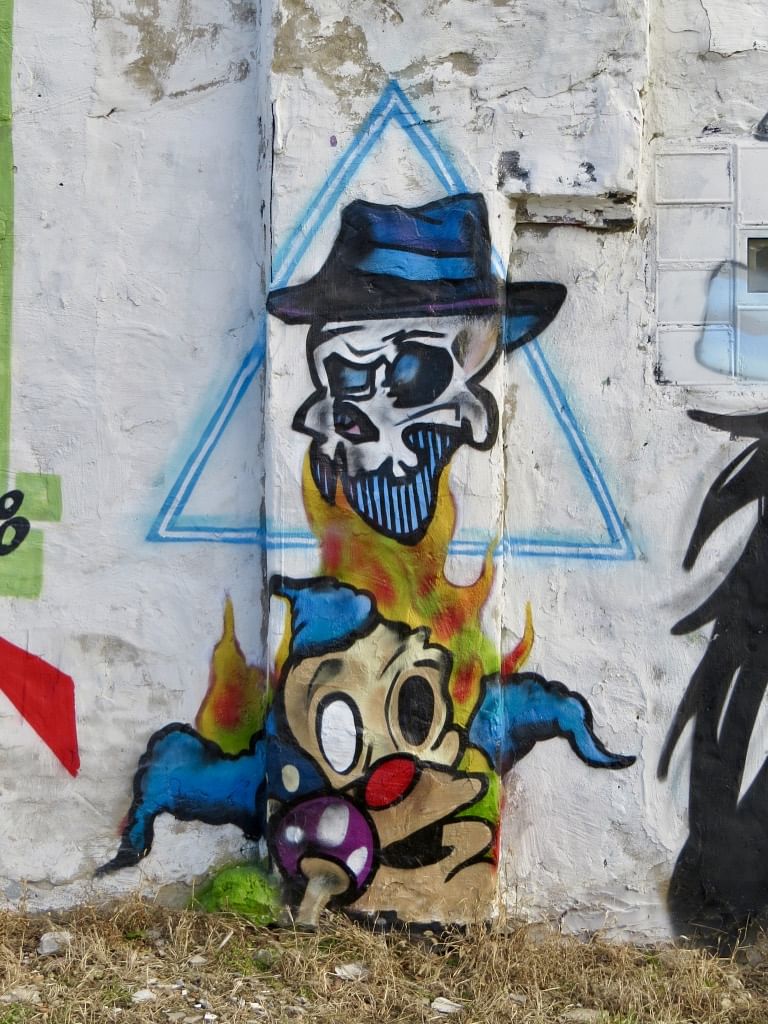 mural in Chicago by artist unknown.