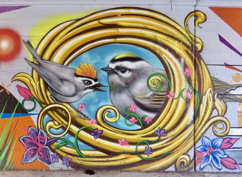 mural in Chicago by artist unknown.