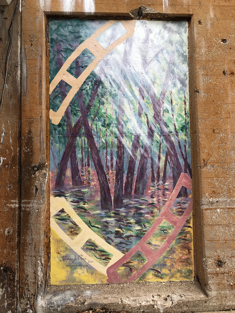 mural in Oak Park by artist unknown.