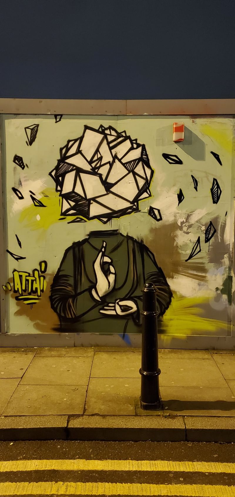 mural in London by artist unknown.