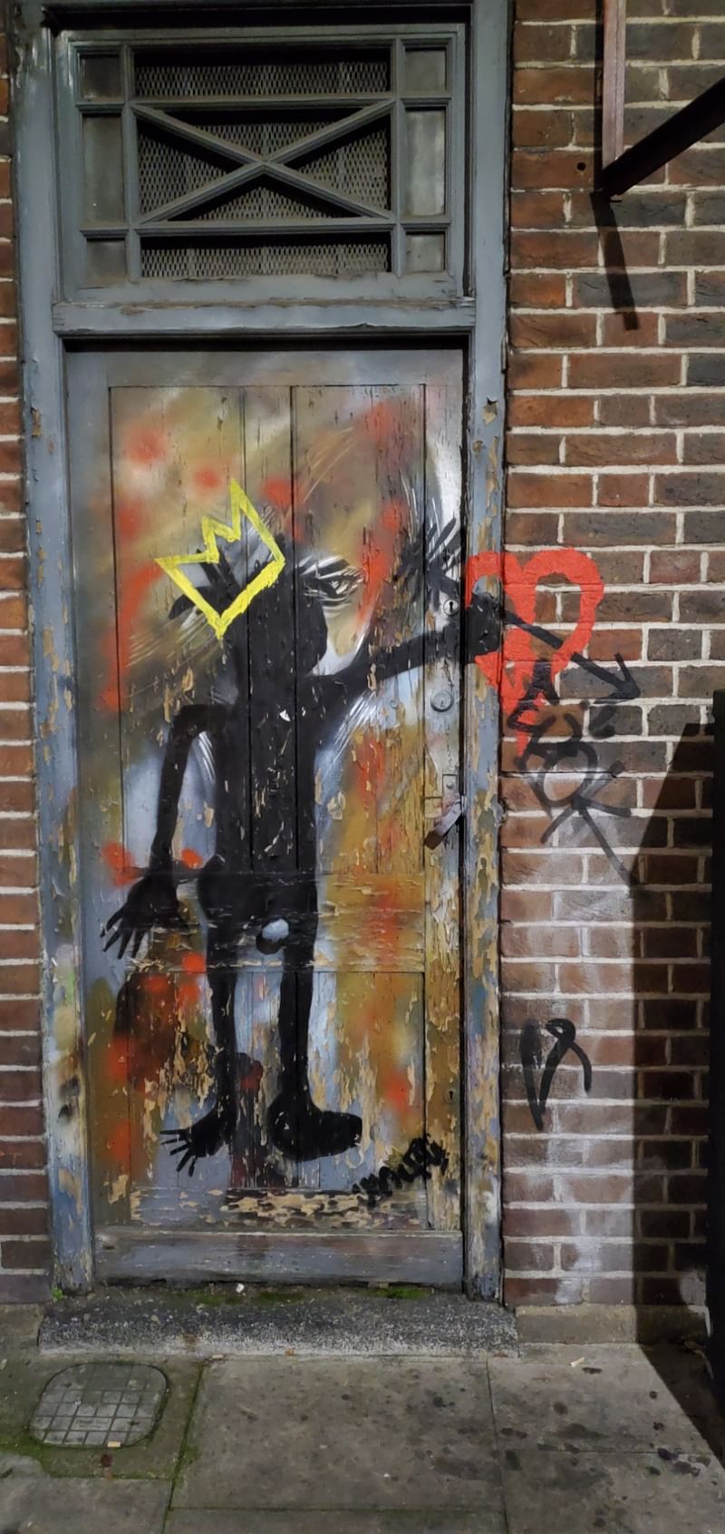 mural in London by artist unknown.