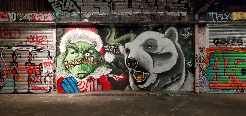 mural in London by artist unknown.