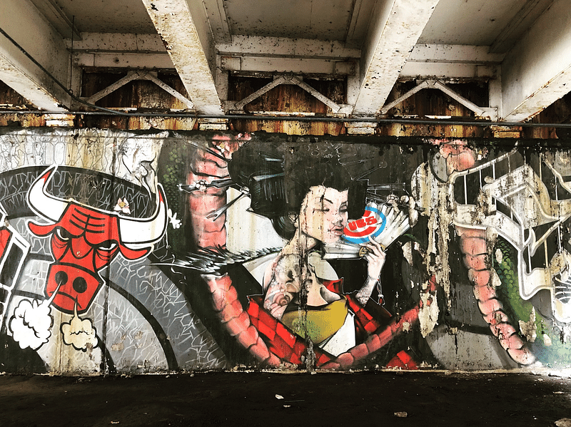 mural in Chicago by artist unknown.