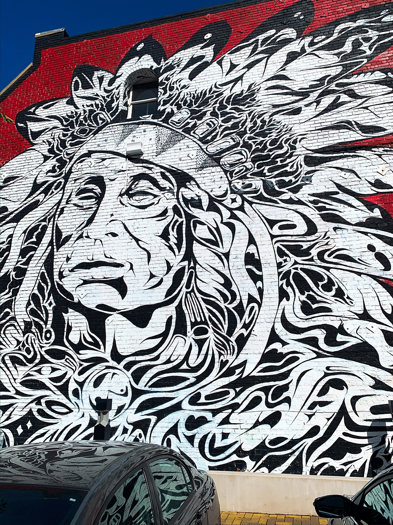 mural in Oakland by artist Irot.
