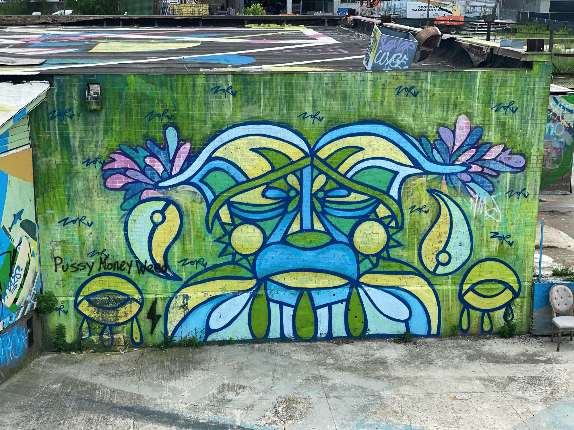 Zor Zor Zor Murals and Street Art | FindMASA