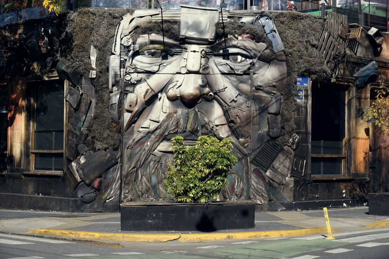 mural in Buenos Aires by artist Alfredo Segatori.