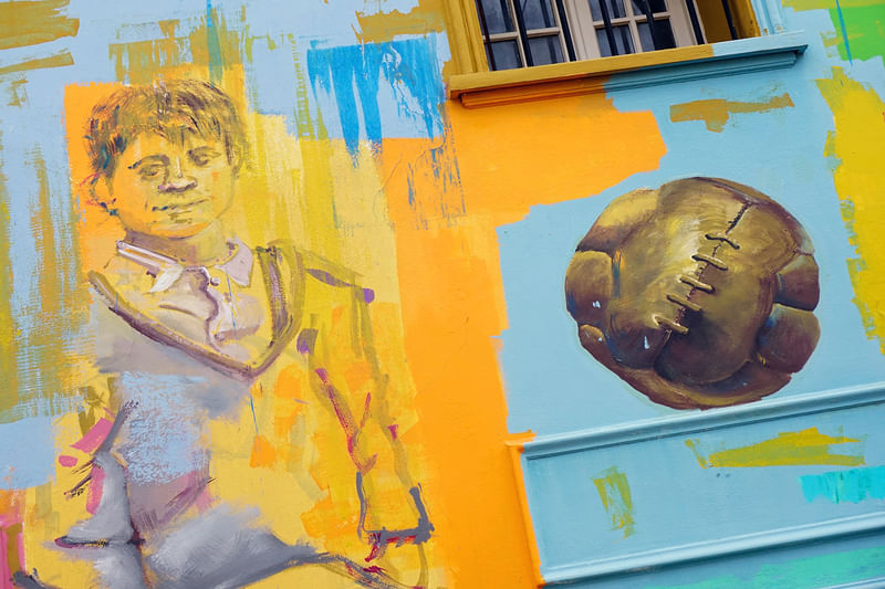 mural in Buenos Aires by artist Dario Koronda.