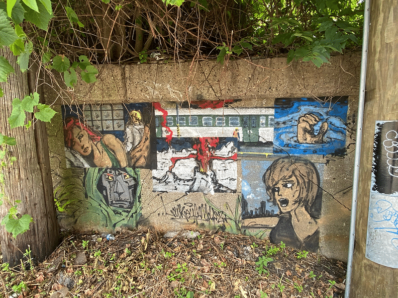 mural in Chicago by artist unknown.