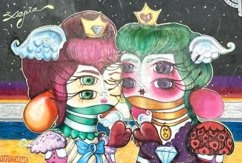 mural in Aurora by artist unknown.