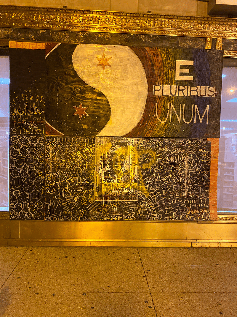 mural in Chicago by artist unknown.