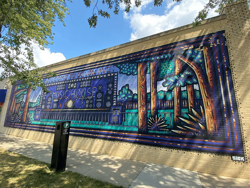 mural in Chicago by artist Sick Fisher.