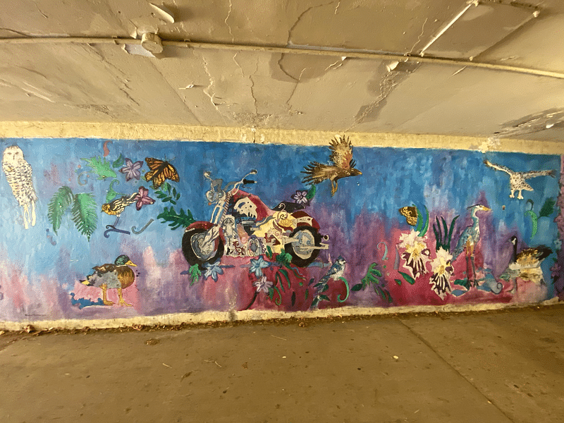 mural in Chicago by artist unknown.
