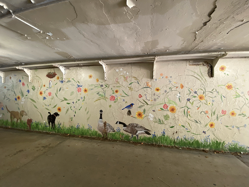 mural in Chicago by artist unknown.