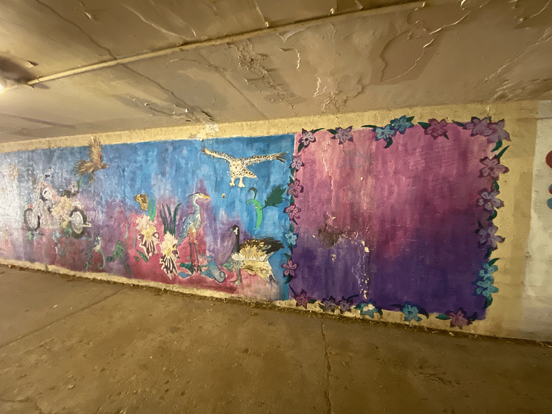 mural in Chicago by artist unknown.
