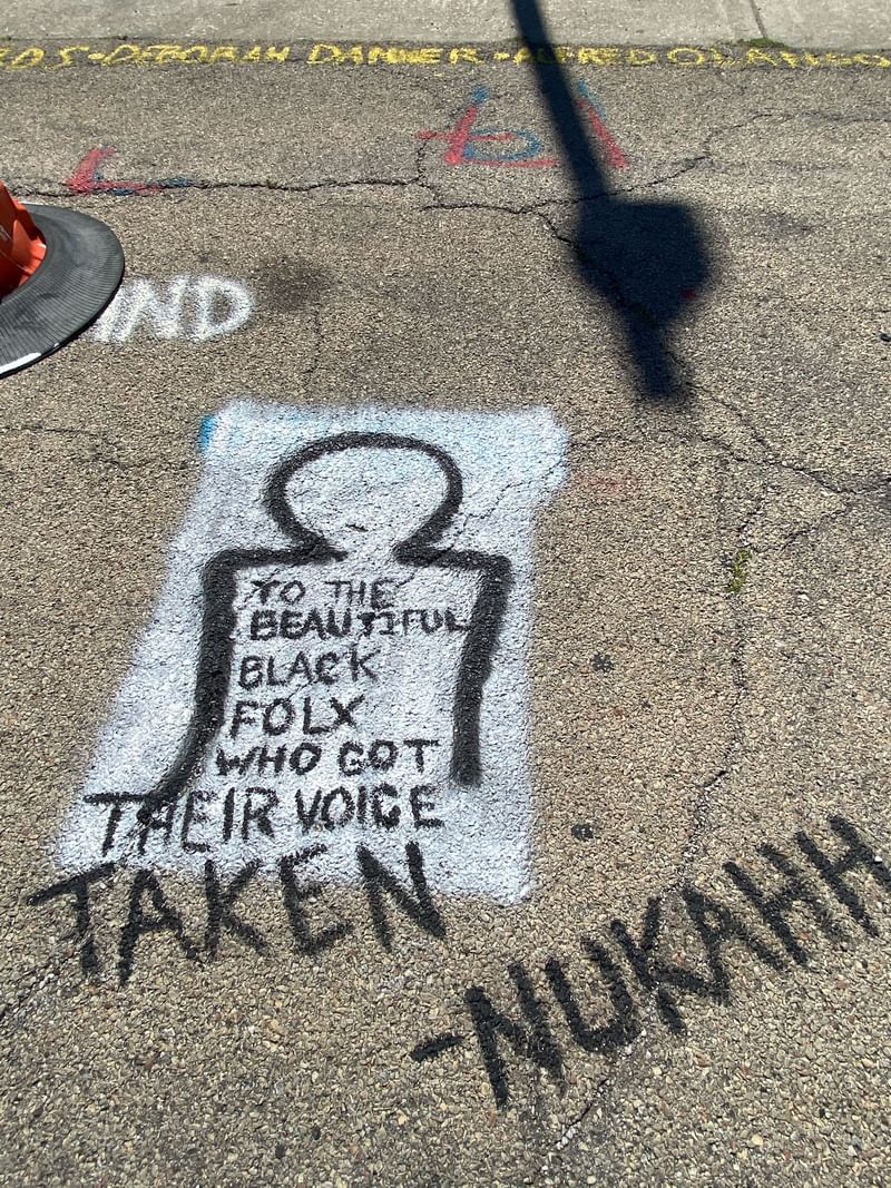 mural in Chicago by artist unknown.