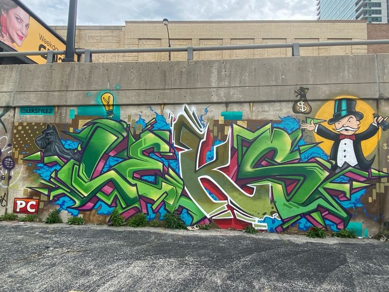 mural in Chicago by artist Leks.