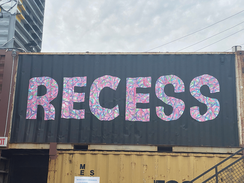 mural in Chicago by artist unknown.