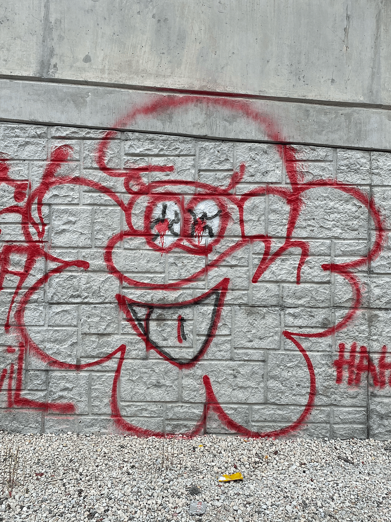 mural in Chicago by artist unknown.
