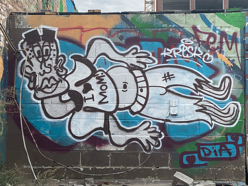 mural in Chicago by artist unknown.
