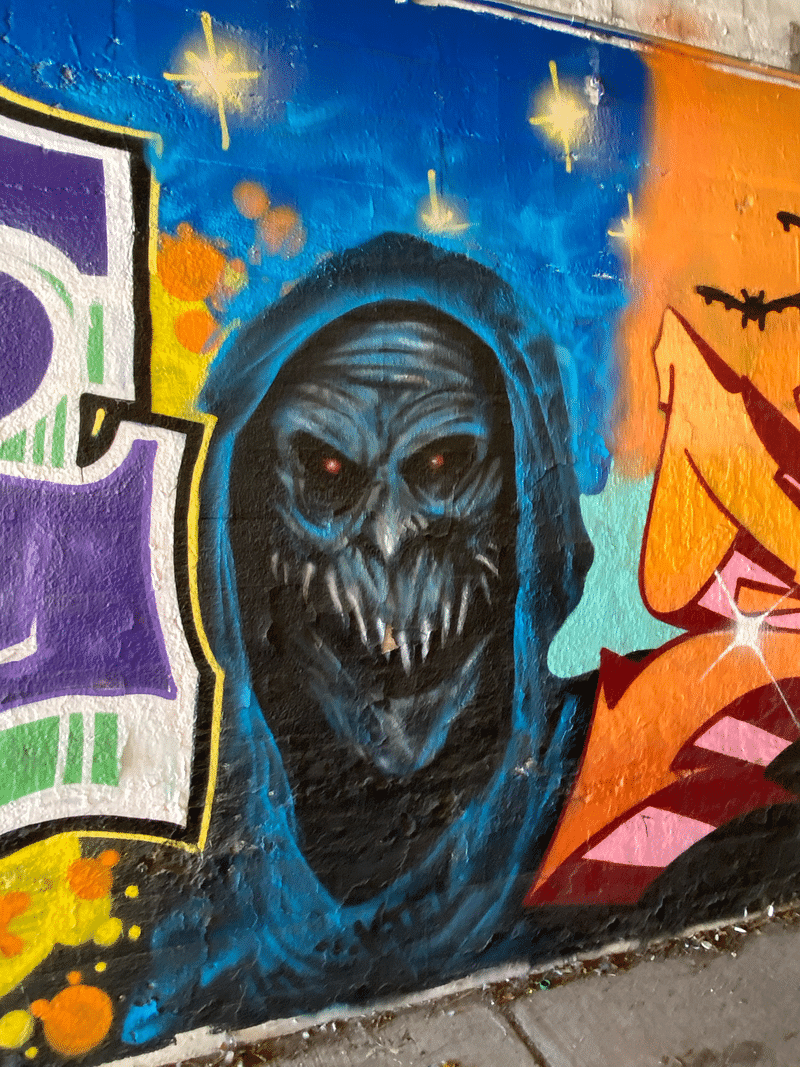 mural in Chicago by artist unknown.