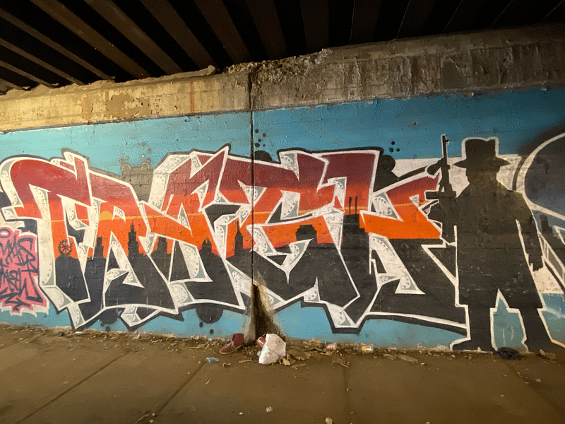 mural in Chicago by artist unknown.