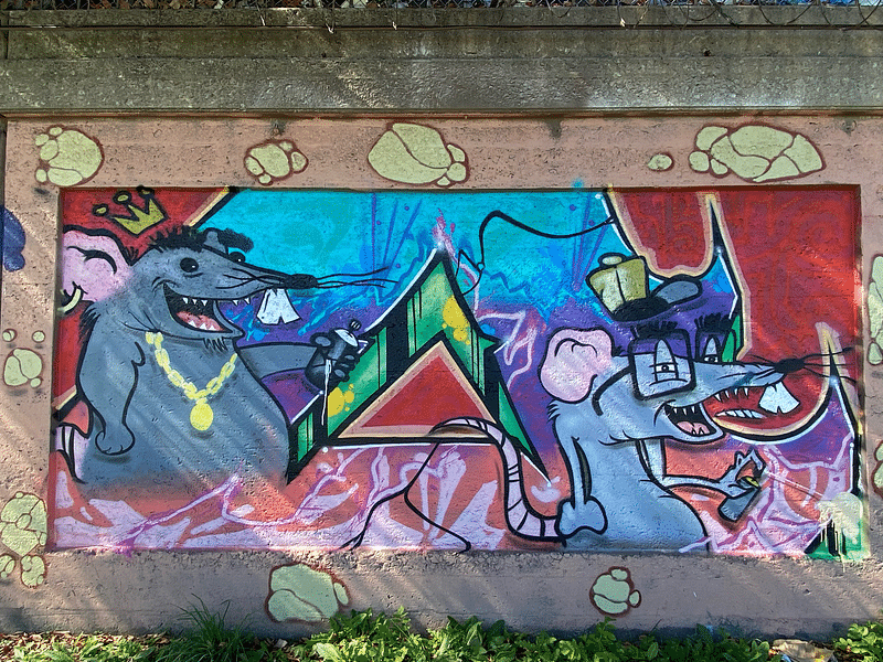 mural in Chicago by artist unknown.