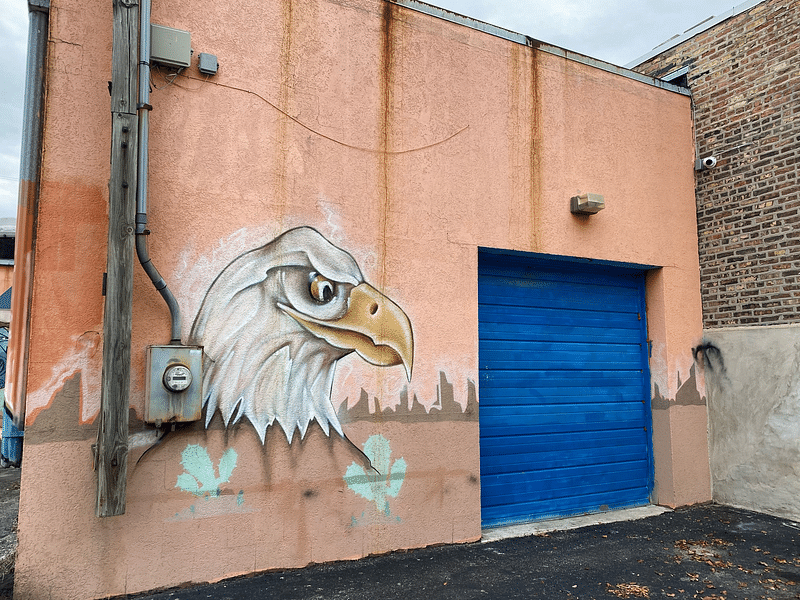 mural in Chicago by artist unknown.