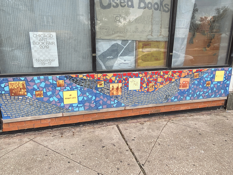 mural in Chicago by artist unknown.