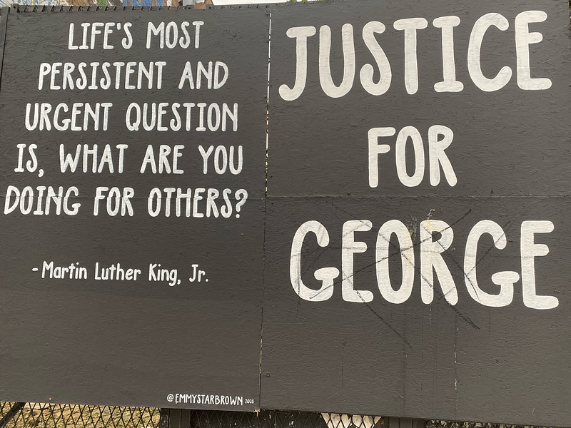 mural in Chicago by artist unknown.