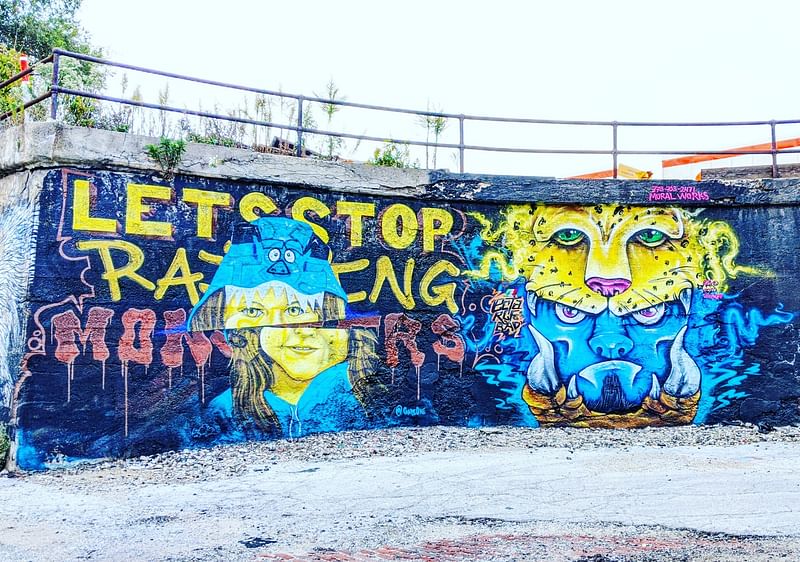mural in Chicago by artist unknown.
