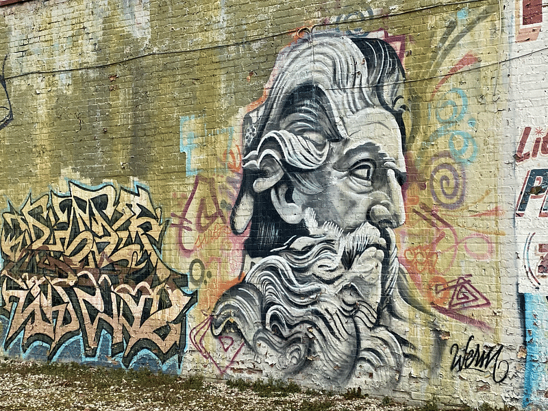 mural in Chicago by artist Werm.