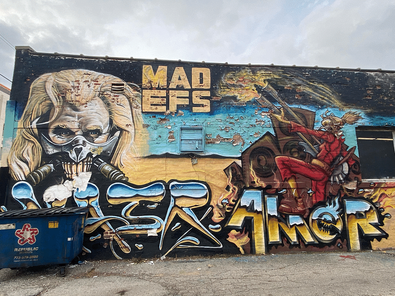 mural in Chicago by artist unknown.