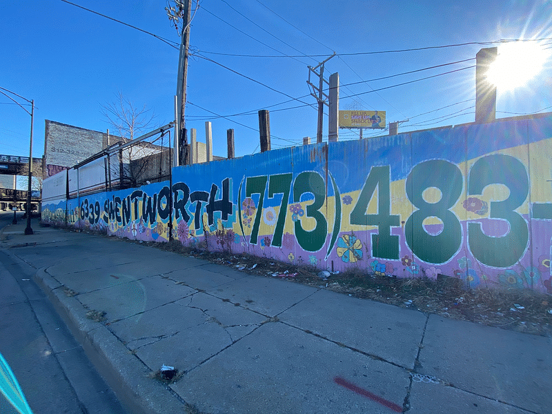 mural in Chicago by artist unknown.