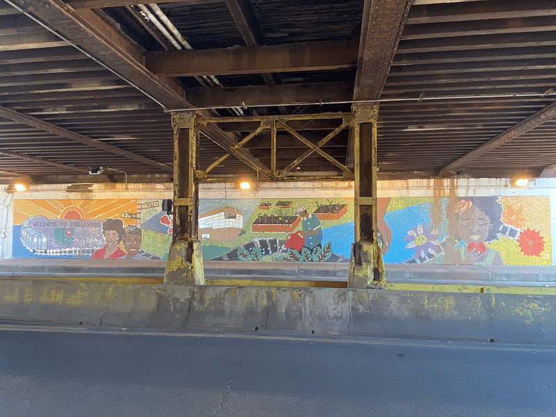 mural in Chicago by artist unknown.