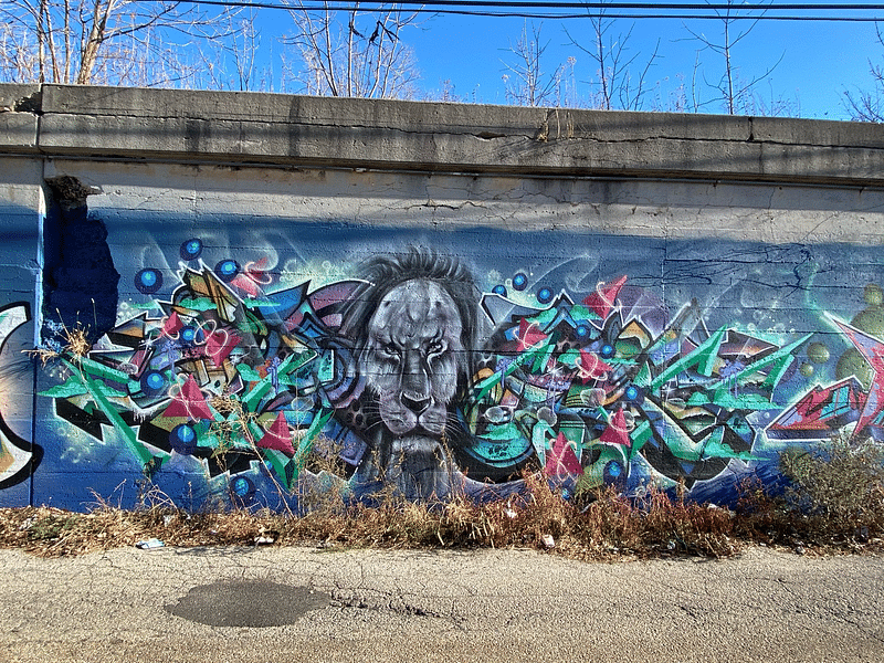 mural in Chicago by artist unknown.