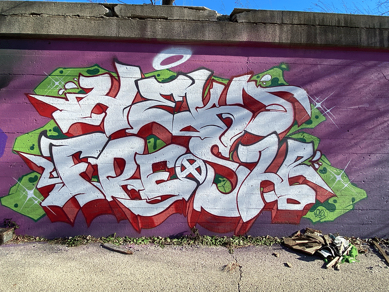 mural in Chicago by artist unknown.