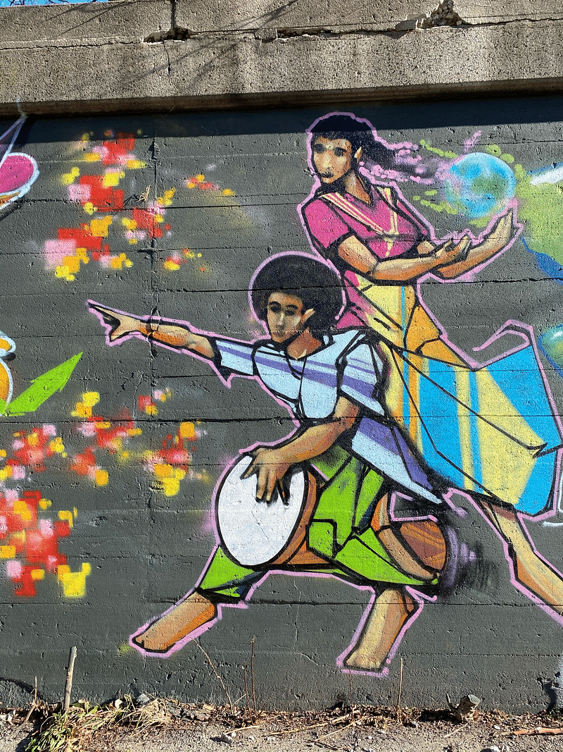 mural in Chicago by artist unknown.